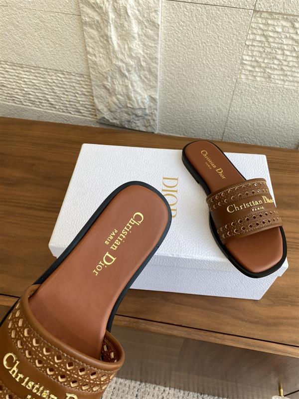 20251128184323720 310